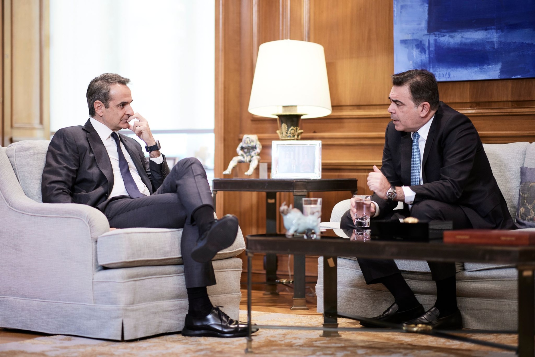 Συνάντηση Μητσοτάκη με Σχοινά: Κουβέντες του αέρα περί επαναδιαπραγμάτευσης του Ταμείου Ανάκαμψης