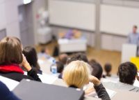 Συνεργασία συναδέλφων σε αμερικανικά ΑΕΙ – Στο Γέιλ χωρίς δίδακτρα για δύο εξάμηνα