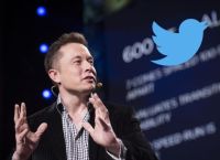 Έλον Μασκ: Επαναφέρει στο Twitter τους λογαριασμούς των δημοσιογράφων που ανέστειλε