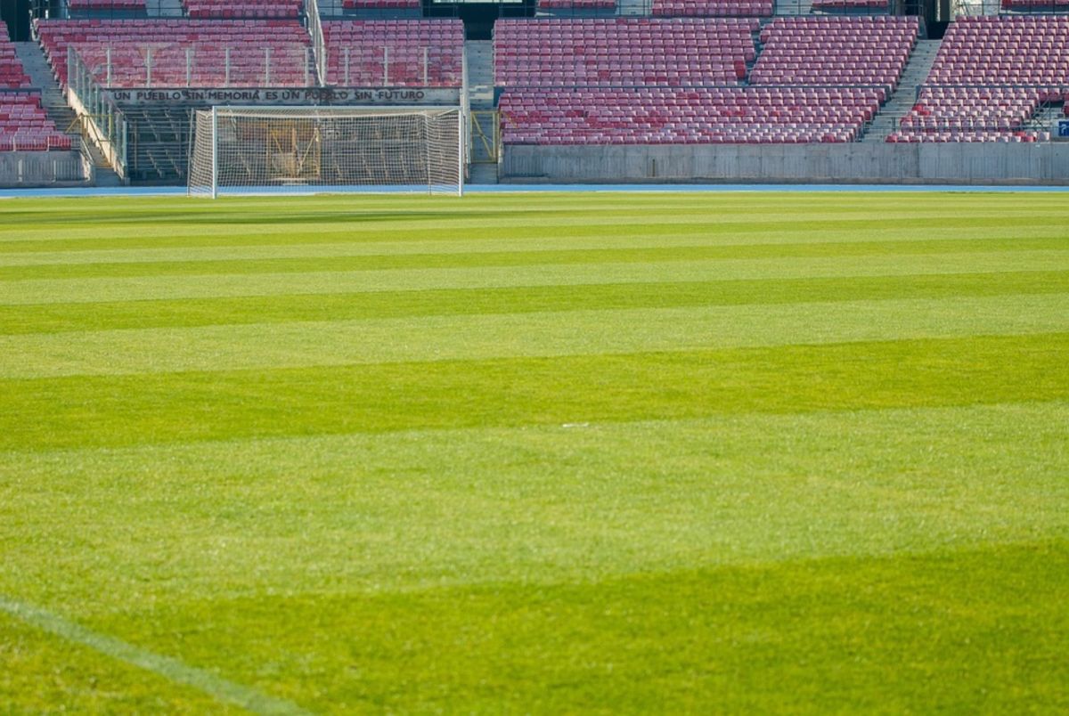 Super League: Η ποδοσφαιρική κανονικότητα επαναφέρει τις γεμάτες εξέδρες