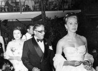 Τίνα Λιβανού: H Ελληνίδα “Grace Kelly”, η αυτοκτονία και οι γάμοι με τον Ωνάση και τον Νιάρχο Τίνα Λιβανού: H Ελληνίδα “Grace Kelly”, η αυτοκτονία και οι γάμοι με τον Ωνάση και τον Νιάρχο