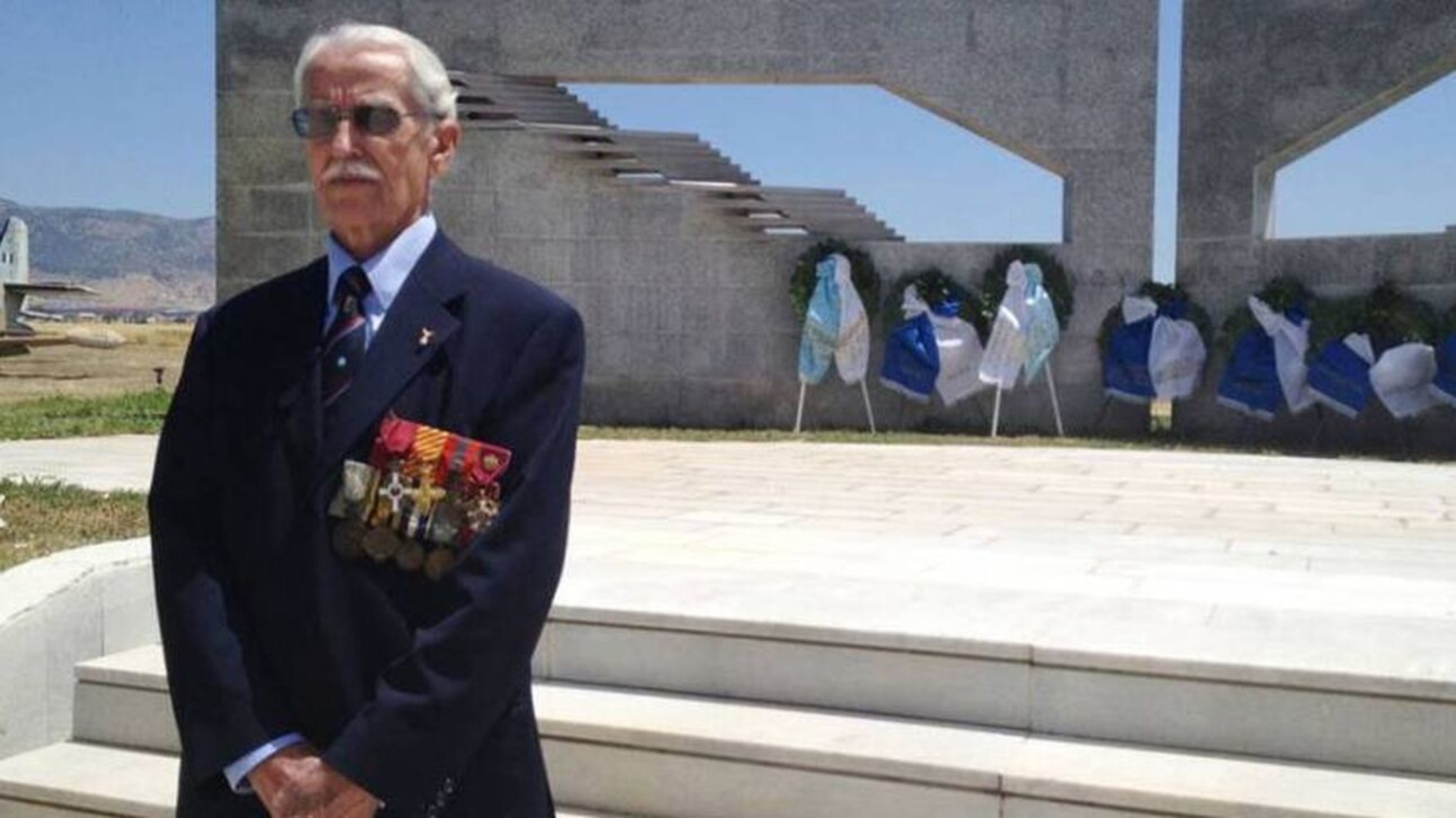 Πέθανε ο τελευταίος επιζών του Β΄ Παγκοσμίου Πολέμου, ο θρυλικός πιλότος Κωνσταντίνος Χατζηλάκος