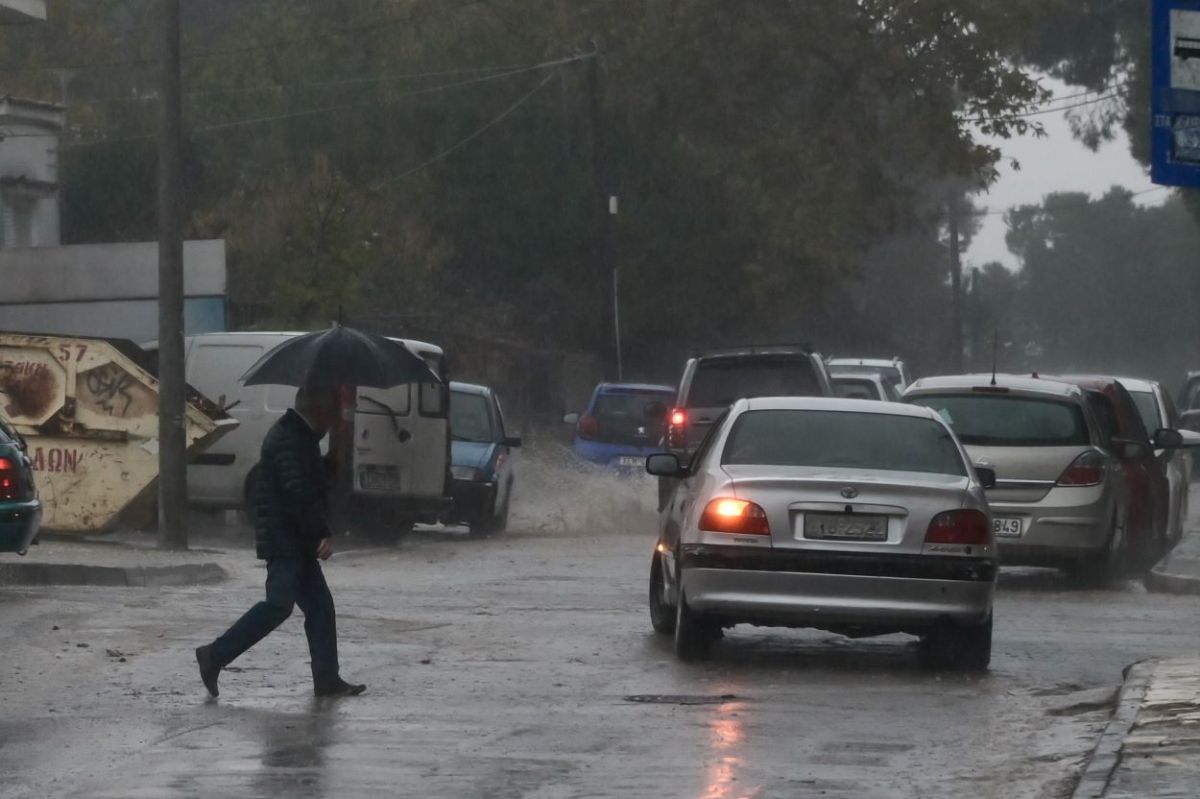 Κακοκαιρία Άριελ: Πώς θα κινηθεί τις επόμενες ώρες – Πότε υποχωρεί
