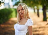 Katya Kotaro: Η Ρωσίδα καλλονή με ή χωρίς εσώρουχα προκαλεί εμφράγματα