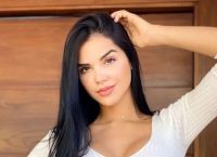 Stephany Gonzalez: Η απίθανη πίσω όψη με ανύπαρκτο στρινγκ διαλύει το instagram