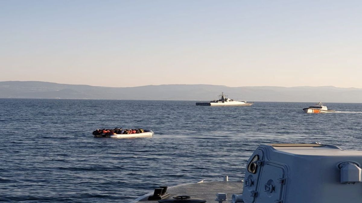 Επεισόδιο με την τουρκική ακταιωρό: Σε απόσταση αναπνοής και με τα όπλα ανά χείρας [vid]