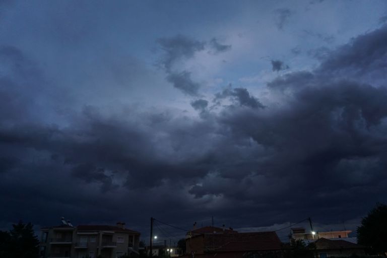 Κακοκαιρία EVA: Συναγερμός σε όλη τη χώρα – Ήχησε το 112 σε Αθήνα και Θεσσαλονίκη