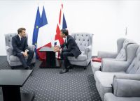 Βρετανία – Γαλλία: Κοντά σε σύμφωνο μετανάστευσης για τη Μάγχη