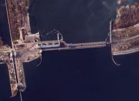 Maxar – Δορυφορικές εικόνες: Μεγάλες “σκόπιμες” ζημιές στο φράγμα Νόβα Κάκχοβκα