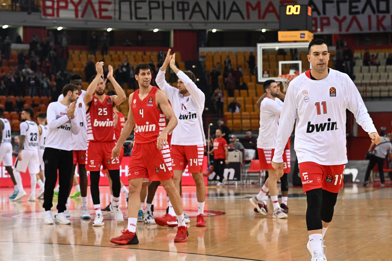 Ολυμπιακός: Με νίκη με Παναθηναικό και Αρμάνι μπάινει πάλι στην 4αδα