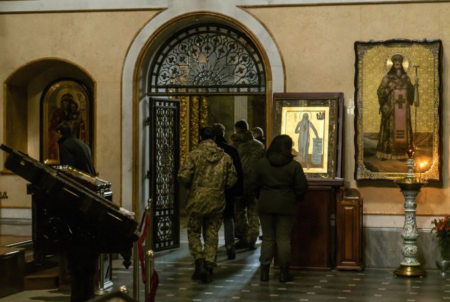 Ουκρανία: Κυρώσεις σε 10 κληρικούς που συνδέονται με Εκκλησία υπέρ της Μόσχας