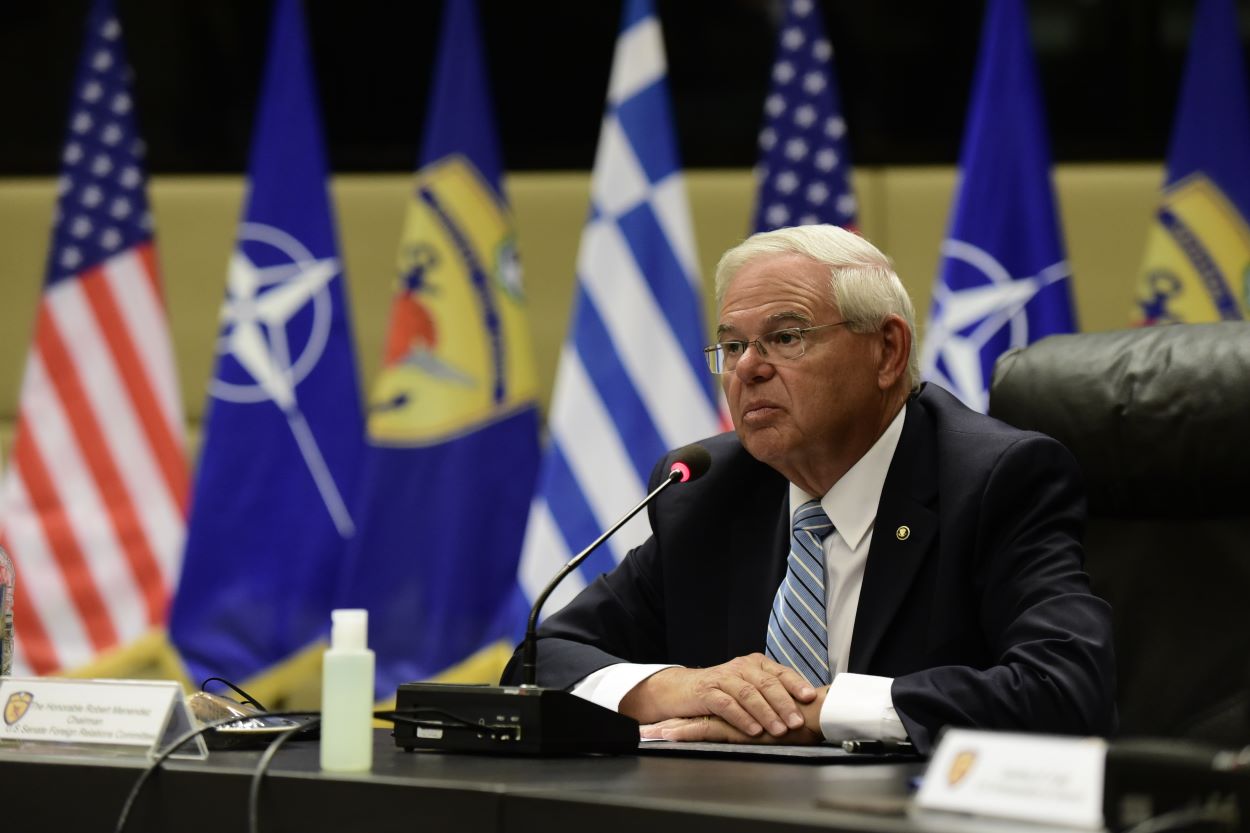 Μήνυμα Μενέντεζ για F-16: Καμία πρόθεση να συμφωνήσω σε πωλήσεις στην Τουρκία
