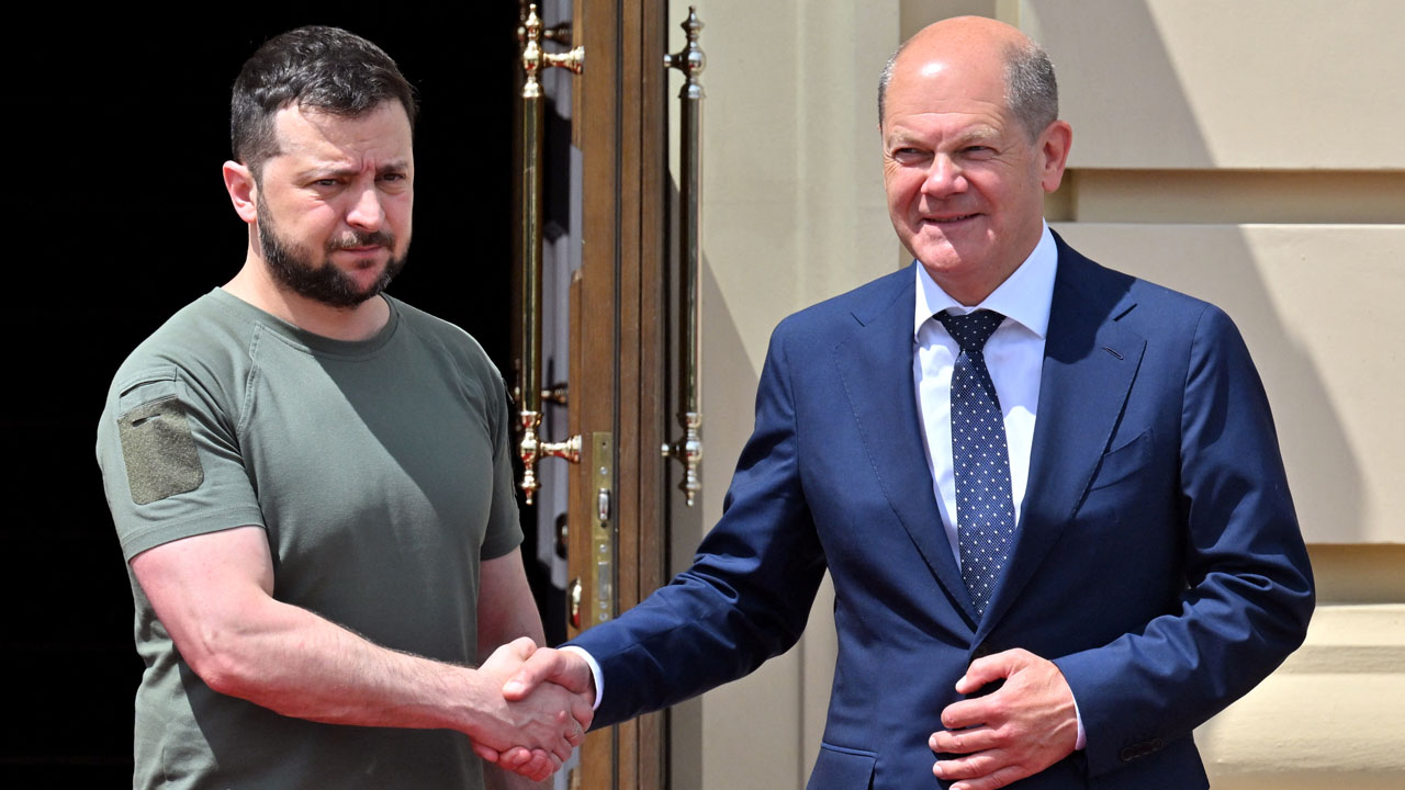 Ουκρανία: Να επιταχύνει η Γερμανία “επιταχύνει” την παράδοση όπλων ζητά το Κίεβο