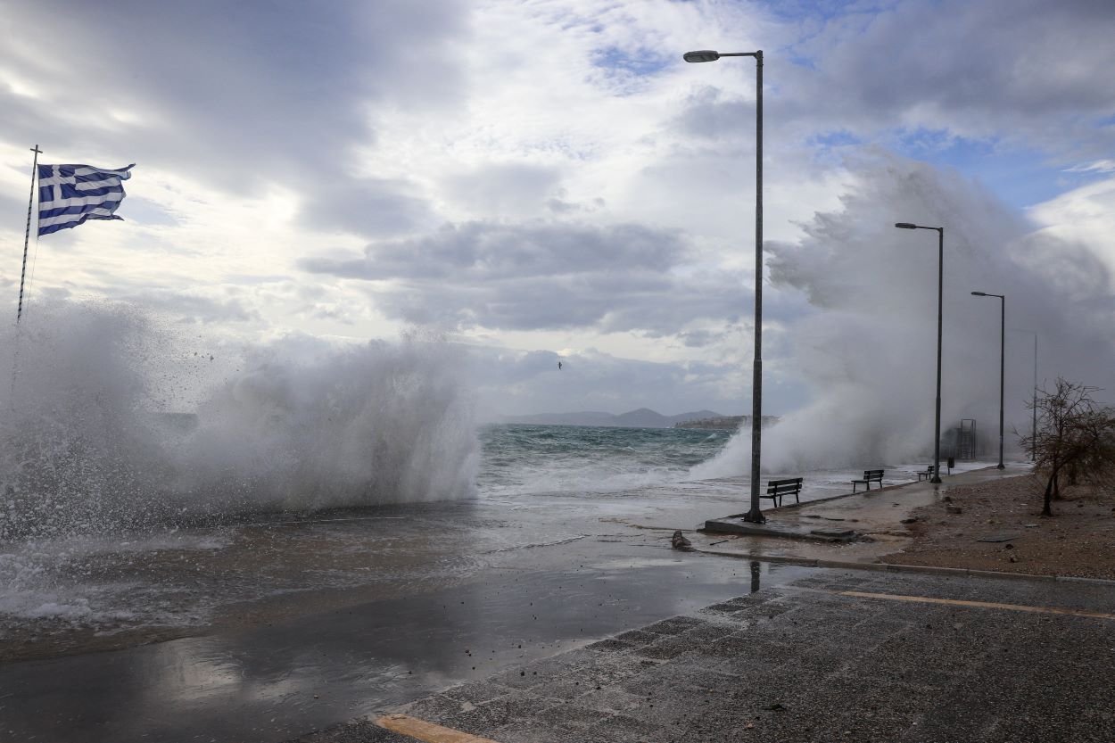 Αρναούτογλου για κακοκαιρία «Gaia»: Σφοδροί νοατιάδες – Πού έφτασαν τα 13 μποφόρ