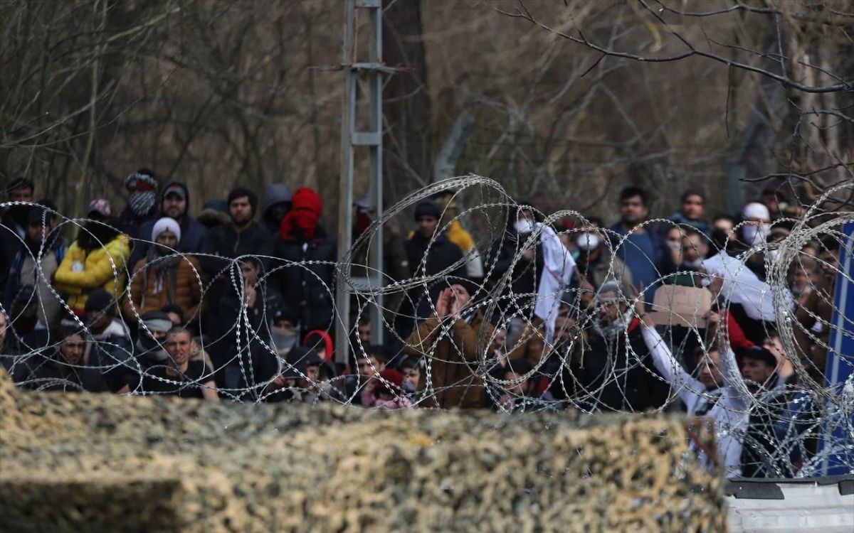 Associated Press για Έβρο: Γίνεται αναφορά για ένα από τα πιο στρατιωτικοποιημένα σημεία για τους μετανάστες