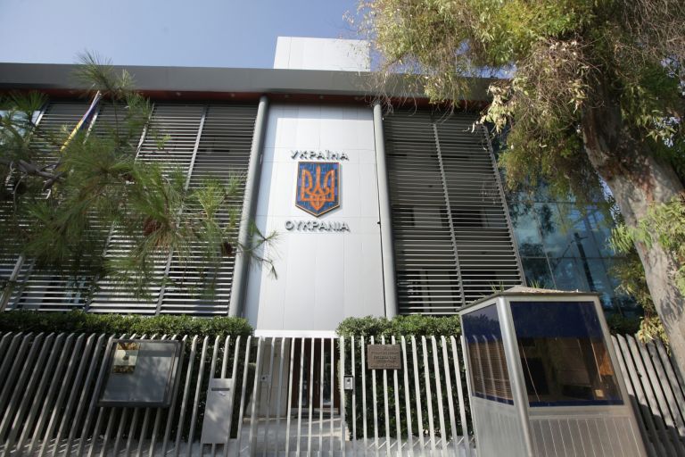 Ουκρανία: Ματωμένος φάκελος έφτασε το πρωί στην πρεσβεία της Ουκρανίας στην Ελλάδα