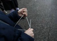 Λαμία: Πήγαν να πουν τα κάλαντα και φεύγοντας έκλεψαν τρία ποδήλατα