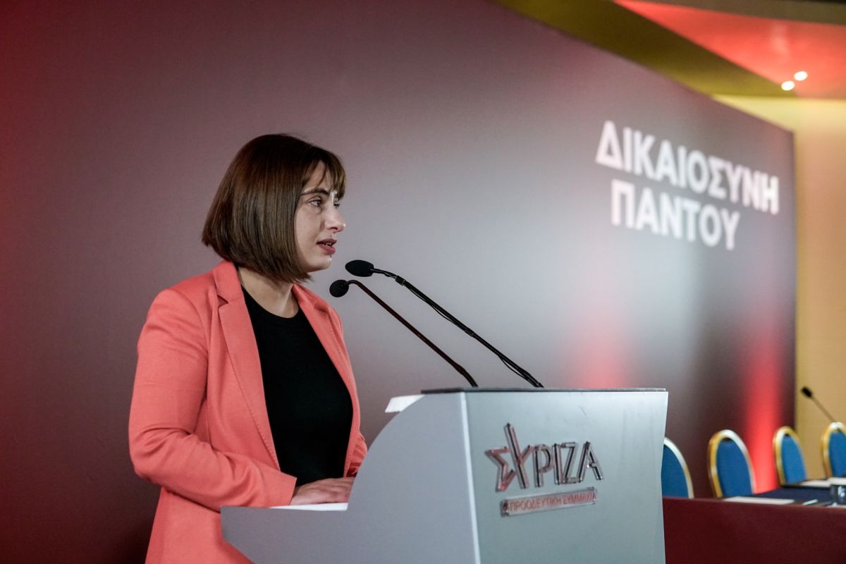 Σβίγκου: Αν ο Μητσοτάκης ήταν πρωθυπουργός σε οποιαδήποτε άλλη χώρα θα είχε ήδη παραιτηθεί