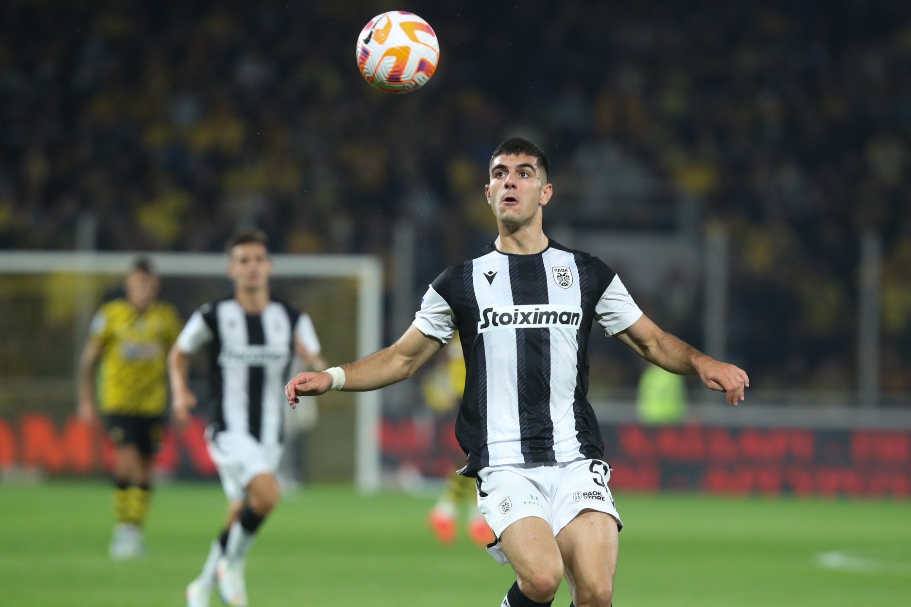Συνεχίζουν οι… σειρήνες της Bundesliga για Κουλιεράκη – Εναλλακτική παίκτης του Ολυμπιακού
