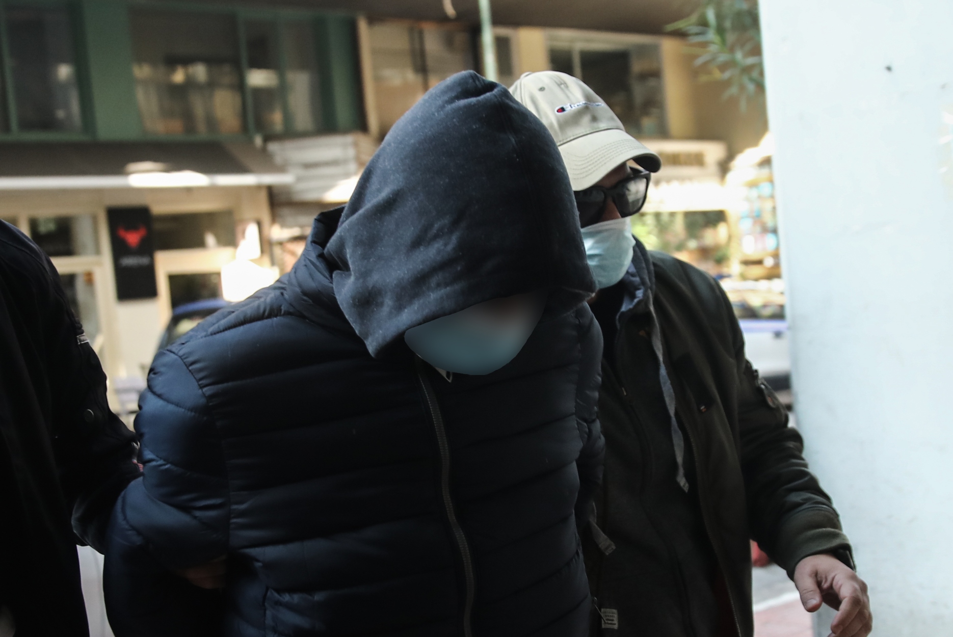 Γυναικοκτονία Πειραιάς: Πήρε προθεσμία για την Πέμπτη ο 25χρονος [vid]