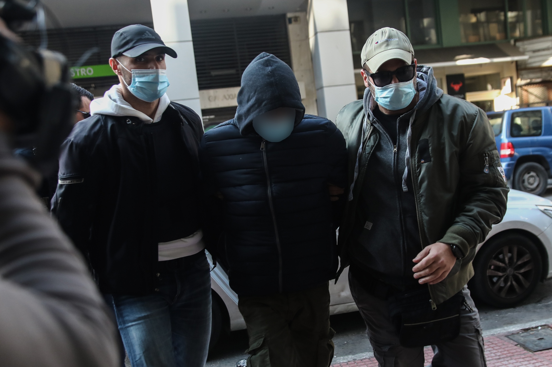 Γυναικοκτονία: Στα δικαστήρια Πειραιά ο δολοφόνος της 19χρονης