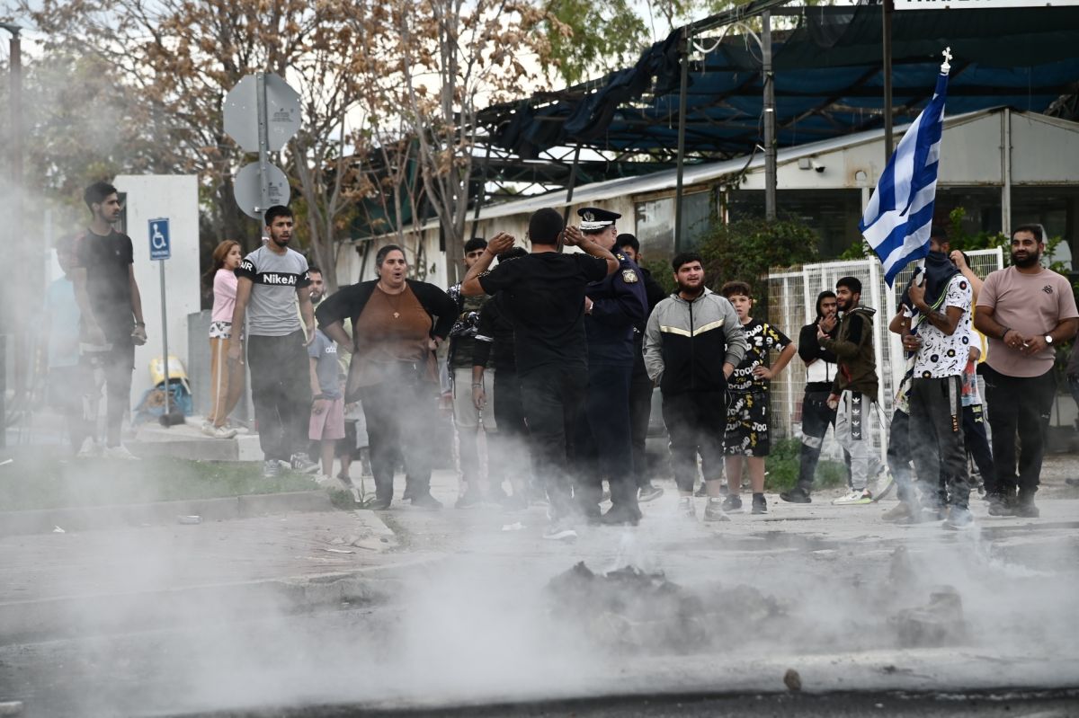 Ασπρόπυργος: Πυροβολισμοί εναντίον οχημάτων της Πυροσβεστικής