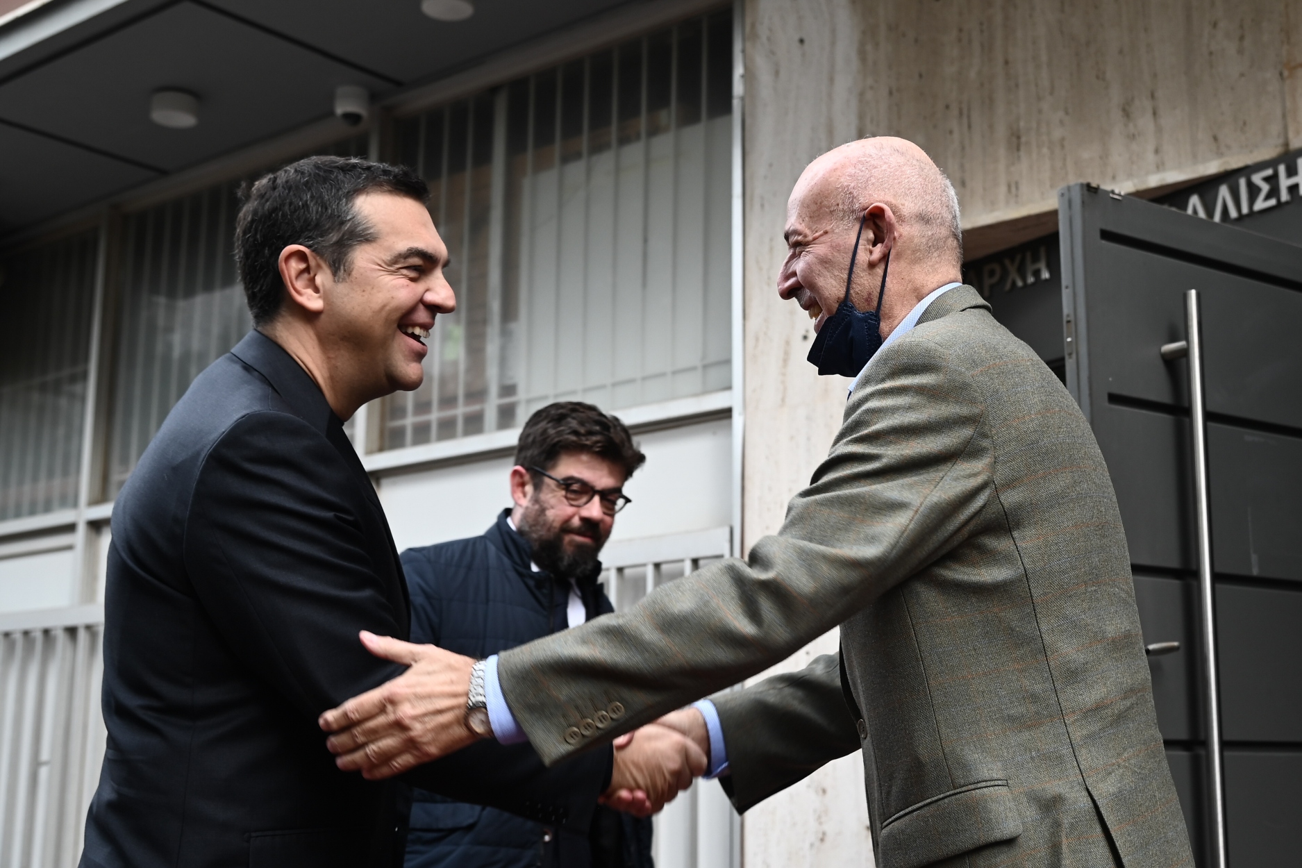 Τσίπρας από ΑΔΑΕ: Τέλος στο κρυφτούλι με τους θεσμούς της Δημοκρατίας
