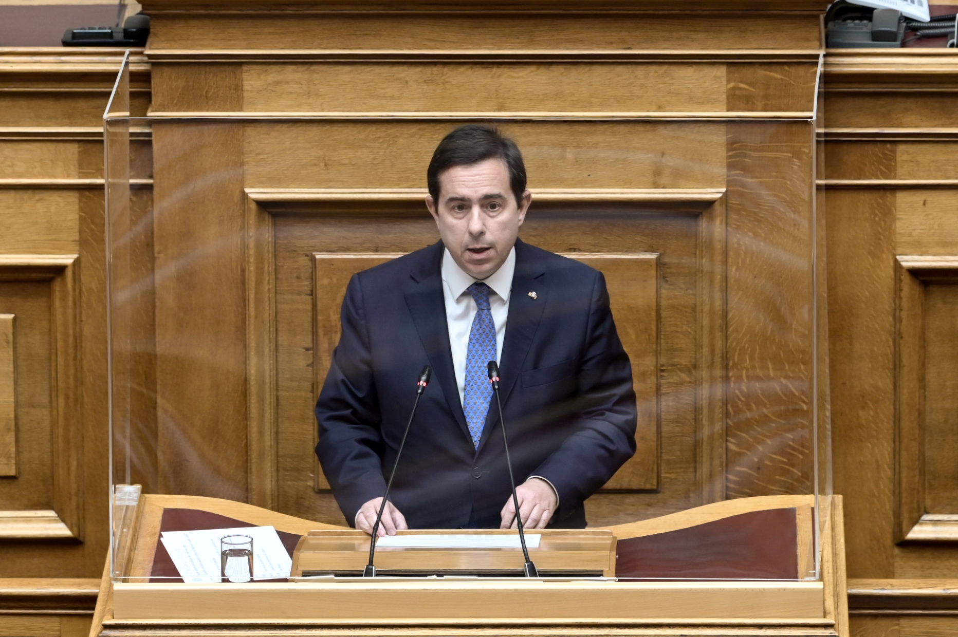 Μηταράκης:Υπάρχει εναγκαλισμός ΜΚΟ,ευρωβουλευτών,δημοσιογράφων που διακινούν εικόνες σε βάρος της χώρας μας