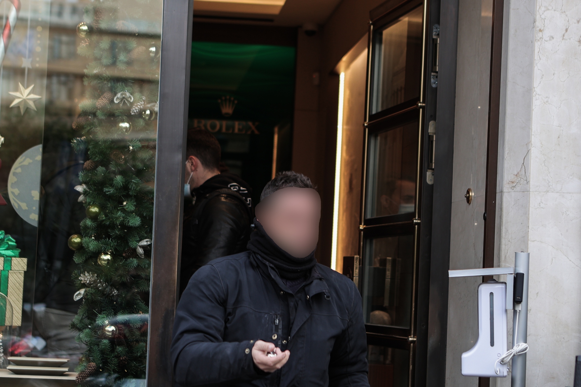 Ένοπλη ληστεία σε κατάστημα Rolex στο κέντρο της Αθήνας – Άρπαξαν ρολόγια μεγάλης αξίας
