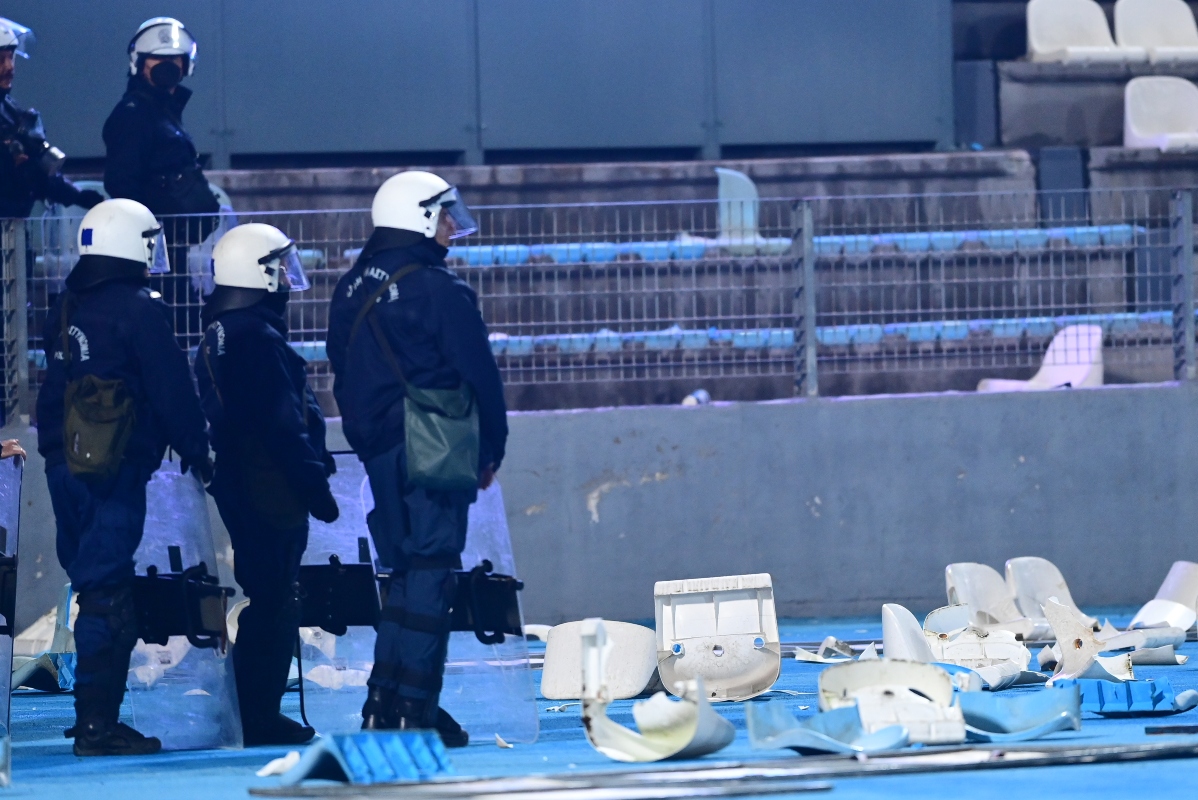 Σκάει…. καμπάνα σε Ολυμπιακό και ΠΑΣ για τα επεισόδια – Μπελάδες και για ΑΕΚ