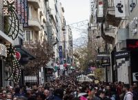 Εορταστικό ωράριο: Πώς ανοίγουν σούπερ μάρκετ και καταστήματα