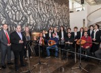 Πρωτοχρονιάτικα κάλαντα από την Ήπειρο στον Δημήτρη Κουτσούμπα: «Ο λαός μπορεί να σώσει τον λαό» [pic]