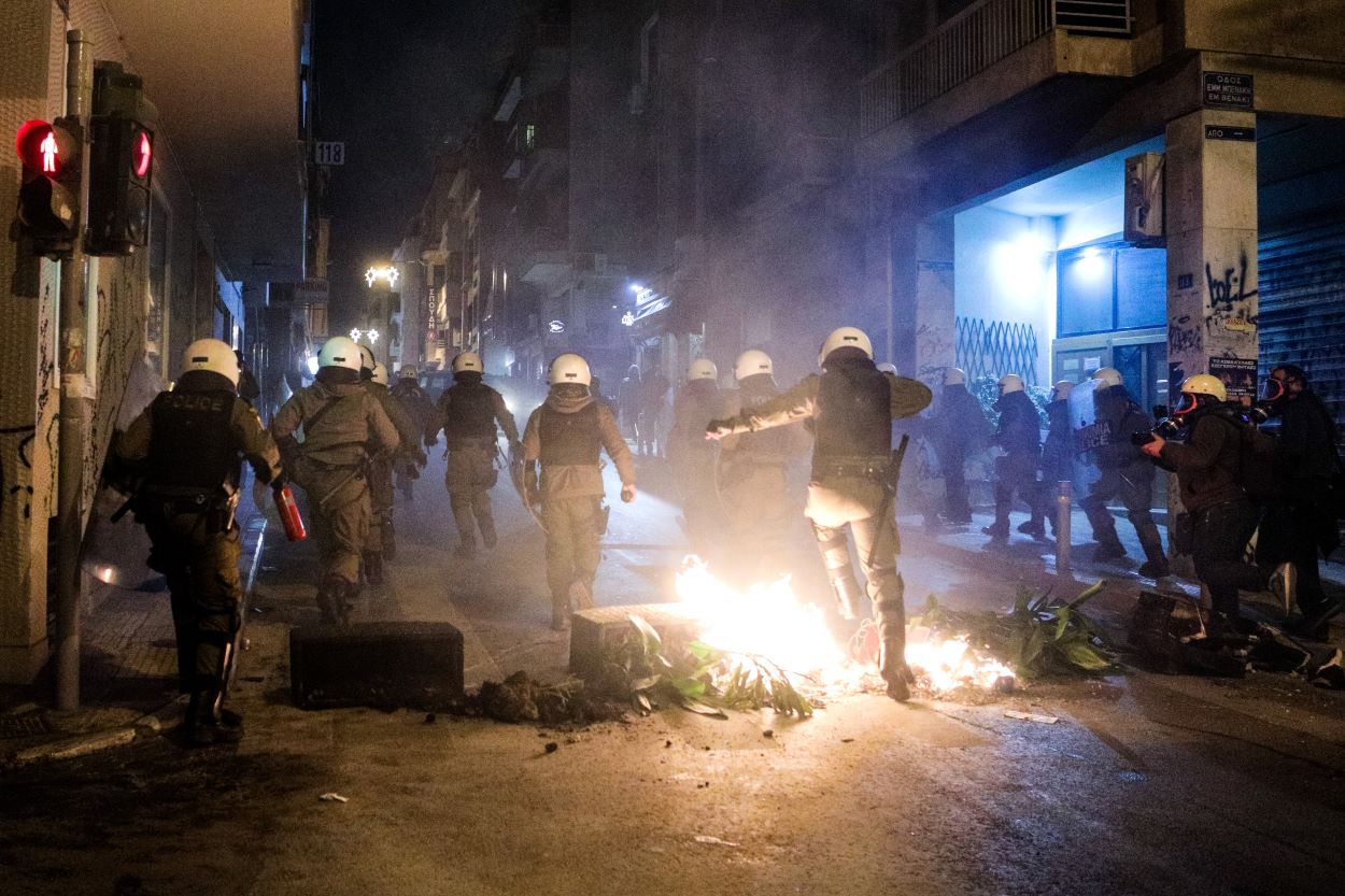Οι «νύχτες του Αλέξη» και η ουσία της αντιεξουσιαστικής αντίρρησης