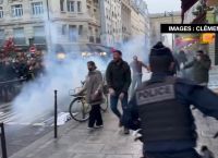 Γαλλία: Ταραχές μεταξύ Κούρδων και αστυνομίας στο κέντρο του Παρισιού Γαλλία: Ταραχές μεταξύ Κούρδων και αστυνομίας στο κέντρο του Παρισιού