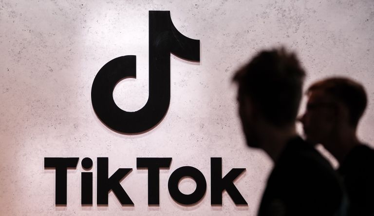 Η Βουλή των Αντιπροσώπων των ΗΠΑ διέταξε το προσωπικό της να διαγράψει το TikTok