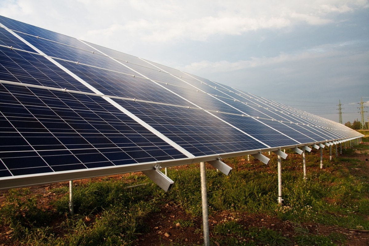 Ελλάδα: Νέα φωτοβολταϊκά έως 14,5 GW το 2026