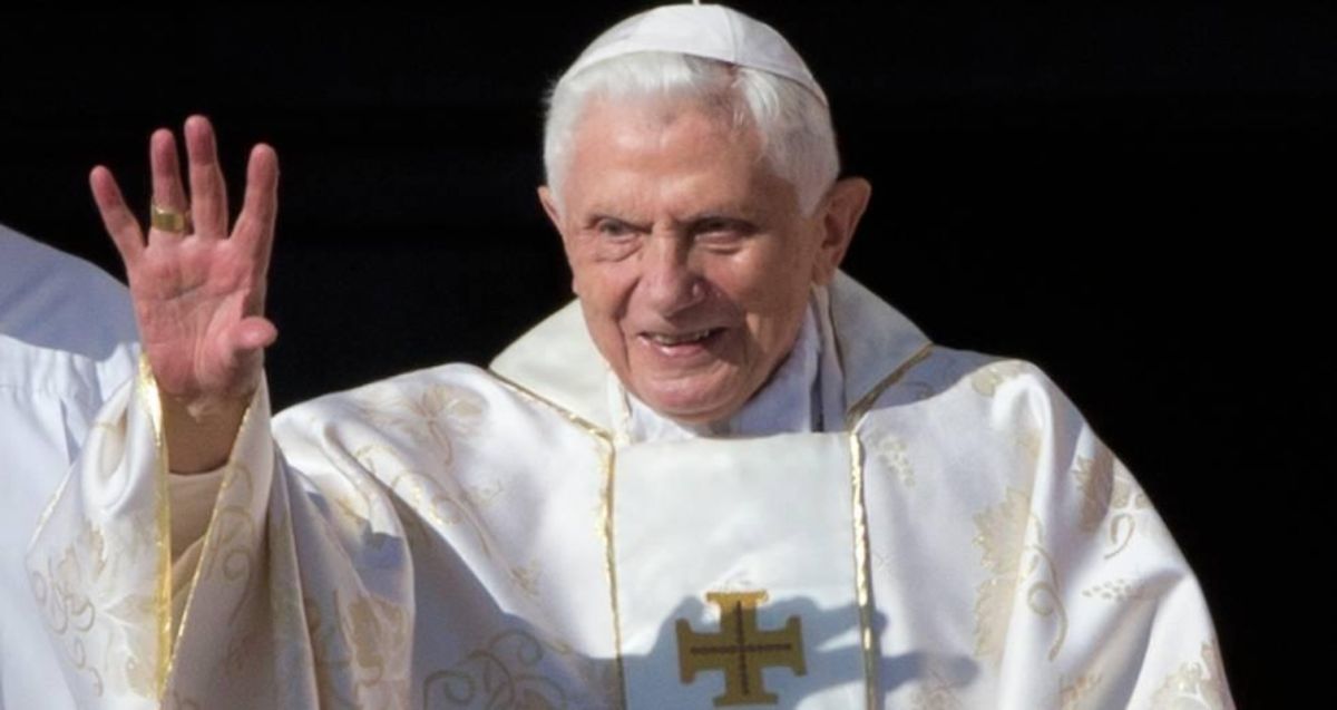 Κρίσιμη η κατάσταση της υγείας του πάπα Βενέδικτου