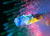 Vodafone: Ιδρύει θυγατρική εταιρεία με δίκτυα οπτικών