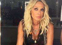 Άννα Βίσση: Μιλάει για την περιπέτεια της με τον covid – «Είμαι καλύτερα» Άννα Βίσση: Μιλάει για την περιπέτεια της με τον covid – «Είμαι καλύτερα»