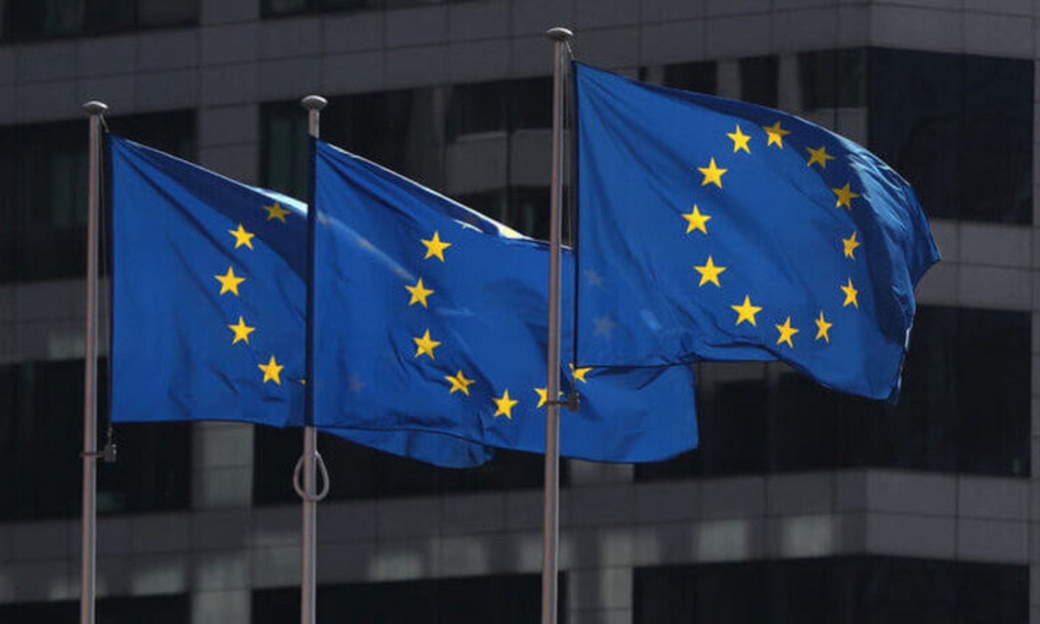 Ε.Ε.: Τι σημαίνει ο ελάχιστος φόρος 15% στις πολυεθνικές;