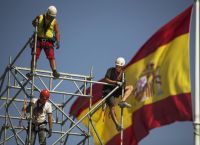 Το ισπανικό οικονομικό παράδοξο: λιγότερη δουλειά, περισσότερη παραγωγικότητα