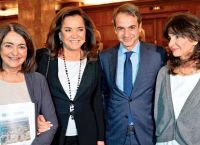 Μητσοτάκης: Με καρκίνο του μαστού διαγνώστηκε η αδερφή του – «Καλύτερα να ταλαιπωρηθώ παρά να πεθάνω» Μητσοτάκης: Με καρκίνο του μαστού διαγνώστηκε η αδερφή του – «Καλύτερα να ταλαιπωρηθώ παρά να πεθάνω»