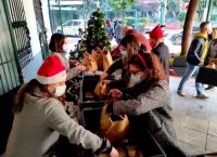 Δήμος Αθηναίων: 2.400 «γεύματα αγάπης» για άστεγους και φιλοξενούμενους σε δομές Δήμος Αθηναίων: 2.400 «γεύματα αγάπης» για άστεγους και φιλοξενούμενους σε δομές