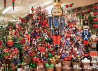 Store holiday hours and Sundays when shops will be open in Athens Store holiday hours and Sundays when shops will be open in Athens