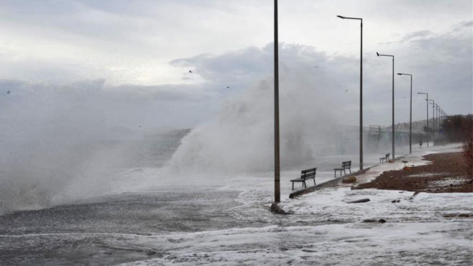 Καιρός σήμερα Τρίτη 13/12/2022: Λίγες νεφώσεις που βαθμιαία θα αυξηθούν