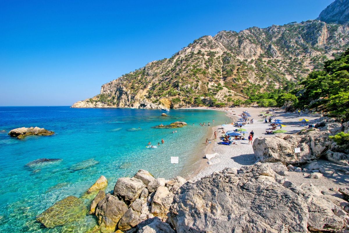 Καιρός σήμερα Κυριακή 8/1: Γενικά αίθριος, με λίγες τοπικές νεφώσεις