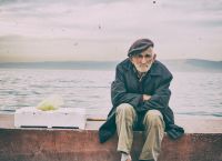 «Ο κυρ Γιάννης πέθανε χωρίς τα παιδιά του ενώ έμεναν δίπλα του σε σπίτια αγορασμένα από τον ίδιο» «Ο κυρ Γιάννης πέθανε χωρίς τα παιδιά του ενώ έμεναν δίπλα του σε σπίτια αγορασμένα από τον ίδιο»