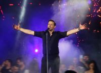 Ρεβεγιόν στα μπουζούκια: Δείτε τιμές και σχήματα