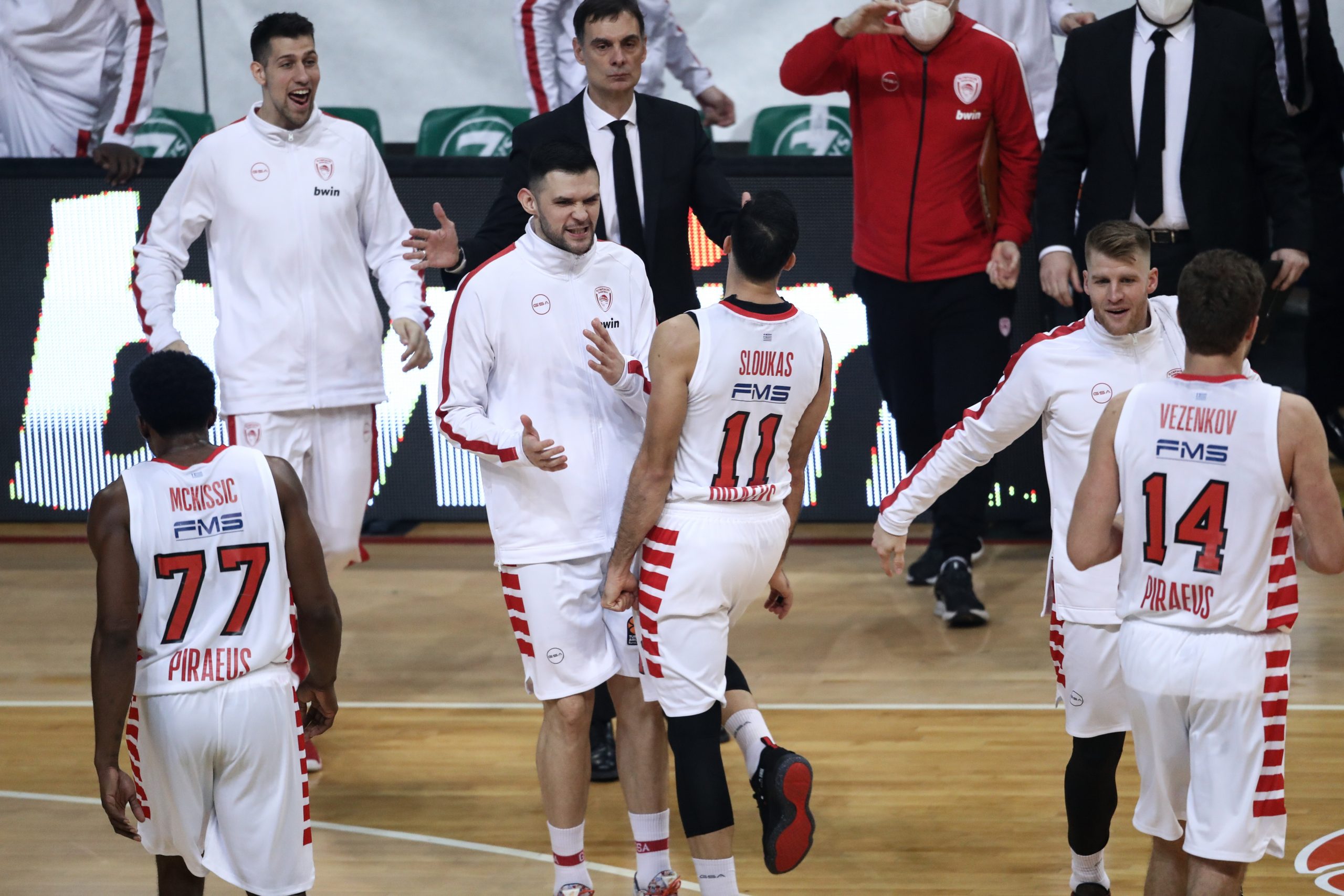 Σοβαρό πλήγμα για ομάδα της Euroleague – Εκτός τοπ παίκτης – “Χαμογελάει” ο Ολυμπιακός