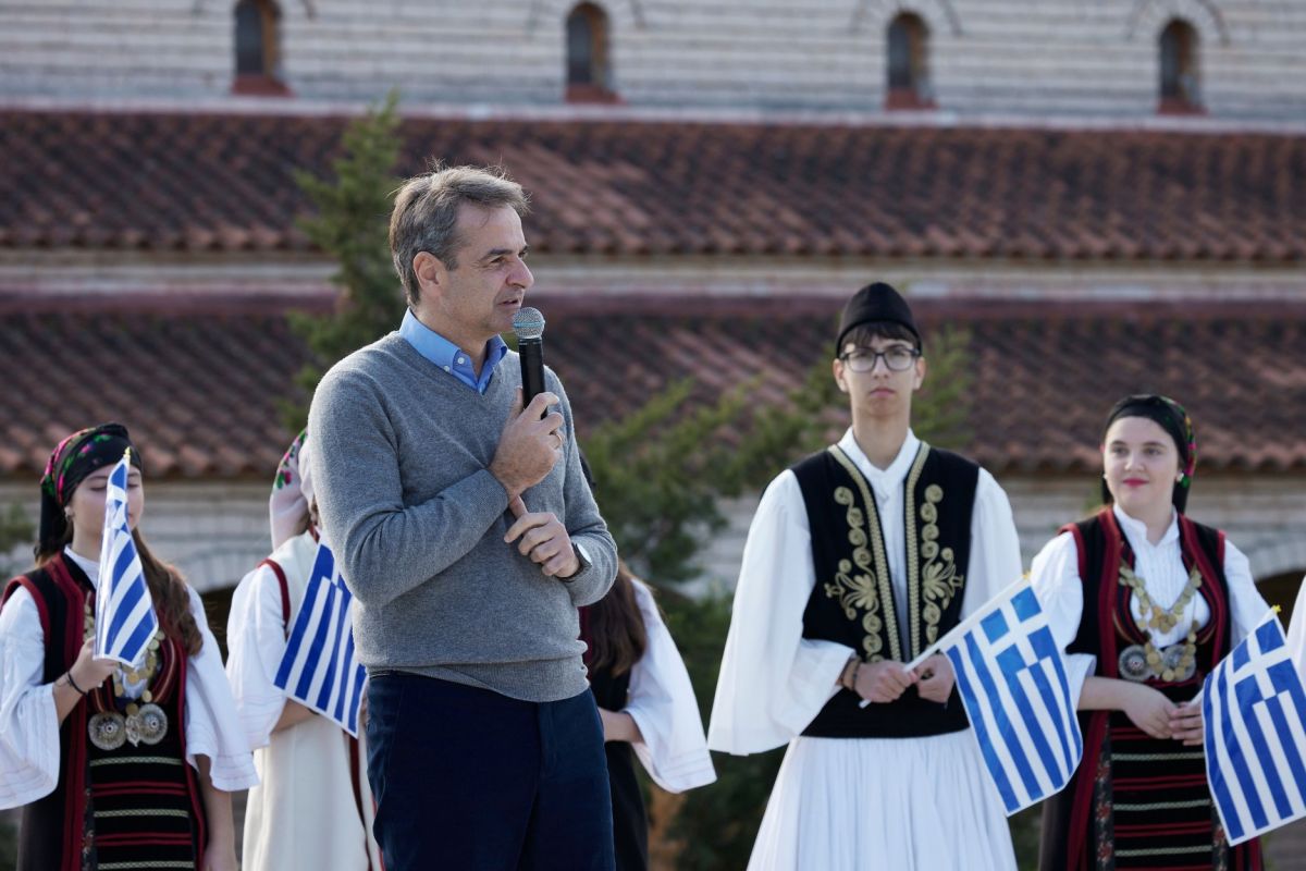Balkan Insight: Ιστορική επίσκεψη του κ. Μητσοτάκη στην Αλβανία